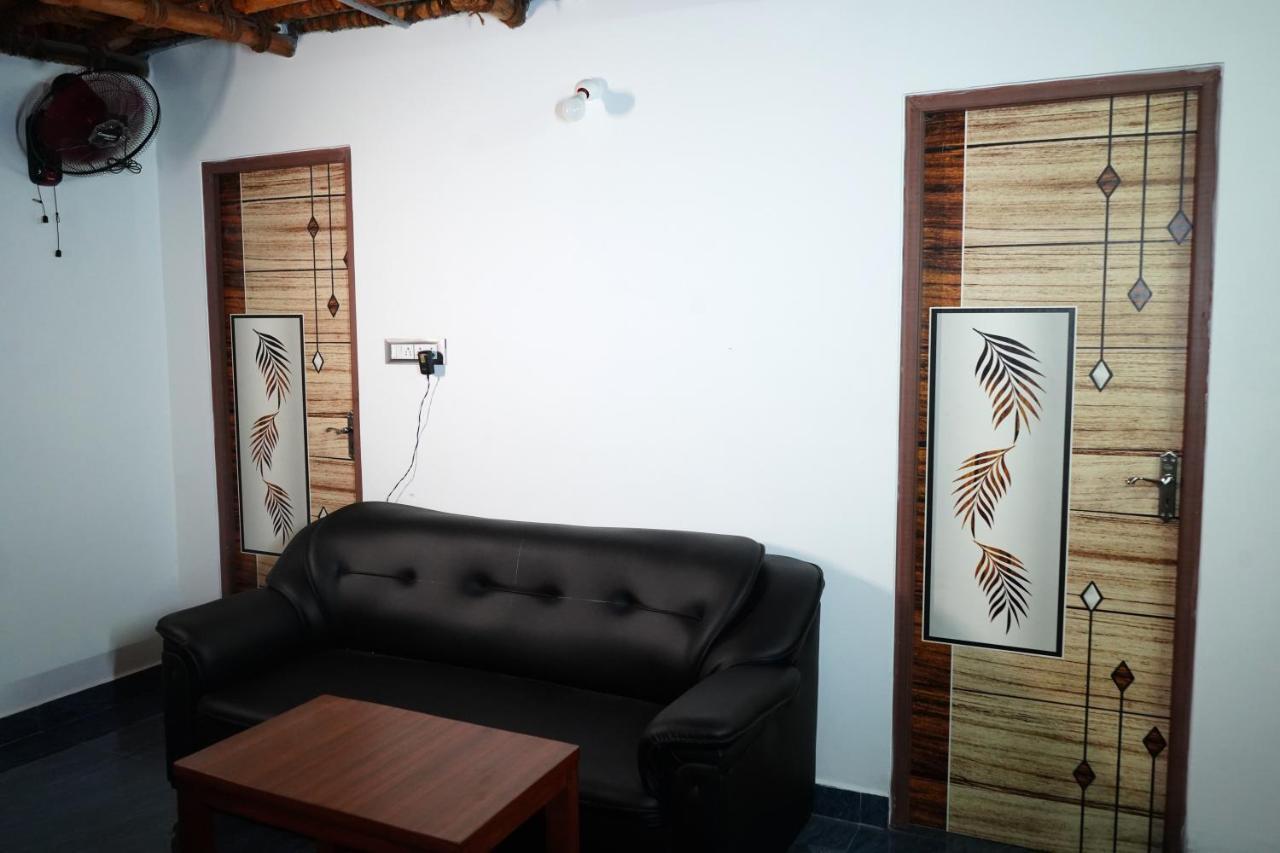 Serenity Bay Home Stay 蓬蒂切里 外观 照片