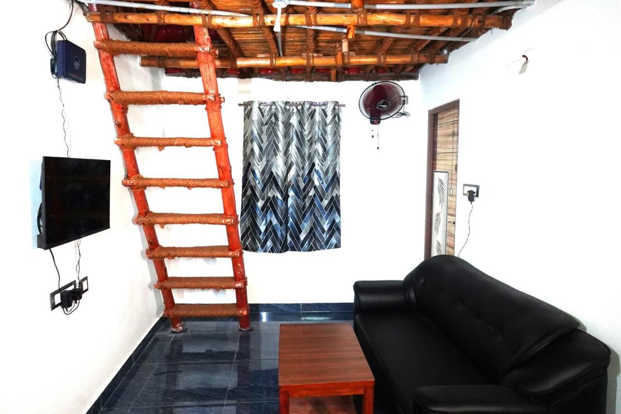 Serenity Bay Home Stay 蓬蒂切里 外观 照片