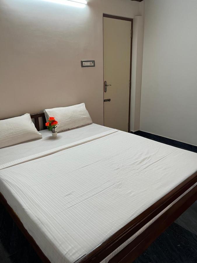 Serenity Bay Home Stay 蓬蒂切里 外观 照片